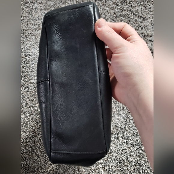 Black Leather Shoulder Bag - Picture 3 of 9